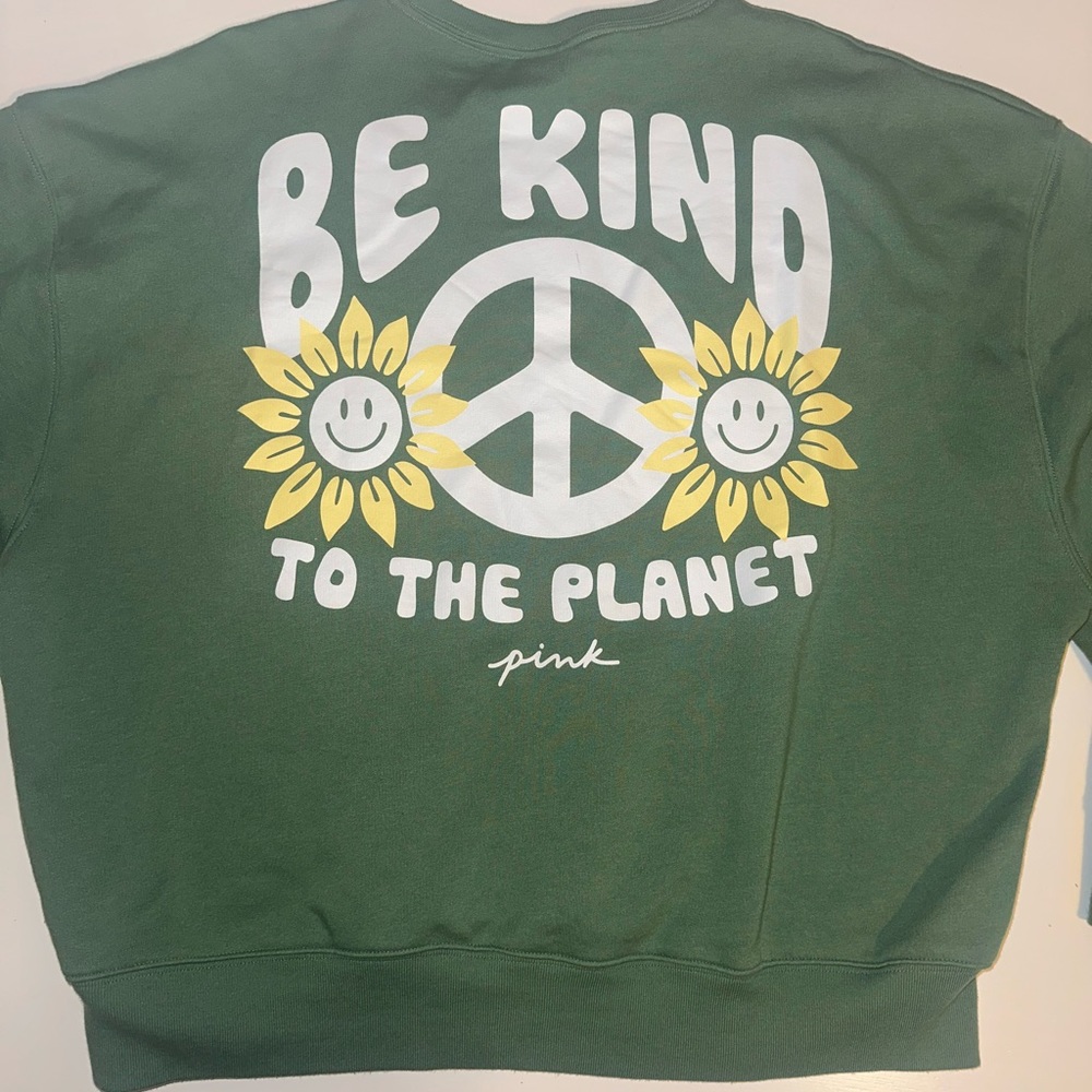 VS Pink earth day crewneck